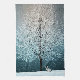 Frostiger Baum im Abend Geschirrtuch