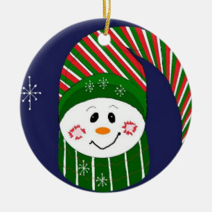 Frostiger Mann mit gestreiftem Hut und Schal Keramikornament