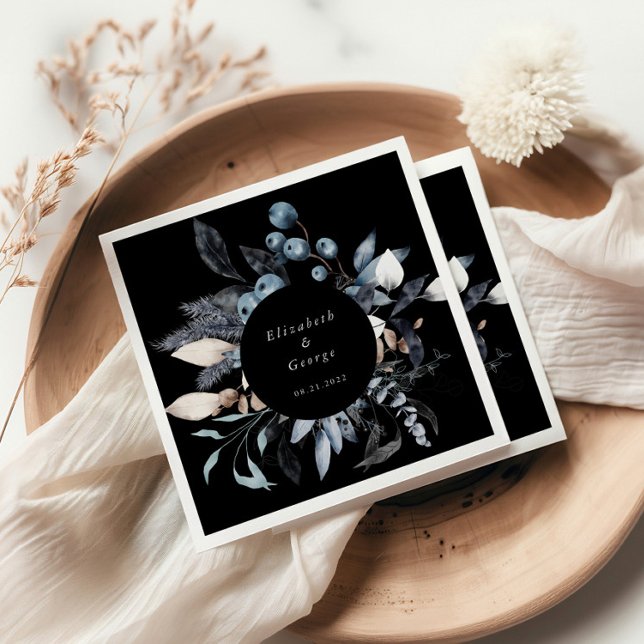 Frosty Blue Winter Floral Monogram Wedding Serviette (Von Creator hochgeladen)