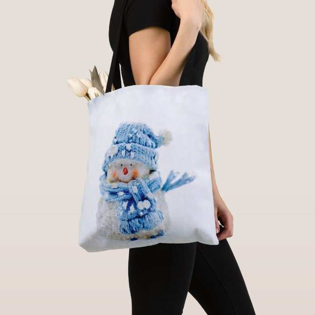 Frosty Friend in Blue Tasche (Von Nahem)