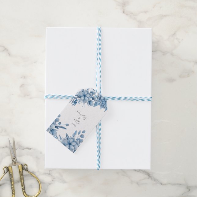 Frosty Grey Blue Floral Wedding Geschenkanhänger (Mit Garn)