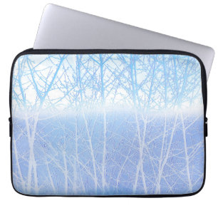 Frosty MIsty Trees Baby Blue Laptopschutzhülle