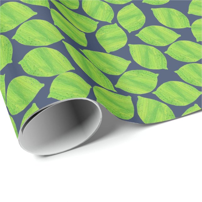Fruchtige grüne Limes, blauer Hintergrund zum Anpa Geschenkpapier (Rolleneckpunkt)
