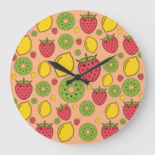 Fruchtige Tapete: Erdbeeren, Zitronen, Kiwis. Große Wanduhr