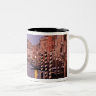 Früh morgens Grand Canal Tour, Venedig, Italien Zweifarbige Tasse