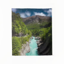 Frühling am Fluss Soča von der Napoleon-Brücke