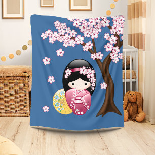 Frühling Kokeshi Puppe - niedlicher japanischer Fleecedecke