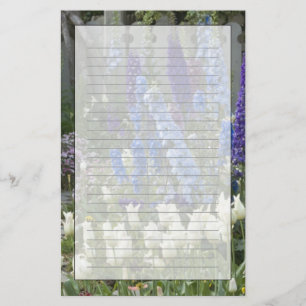 Frühlingsblumen auf einem Gartenweg, Georgien Briefpapier