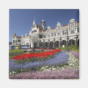 Frühlingsblumen und historischer Bahnhof, Magnet