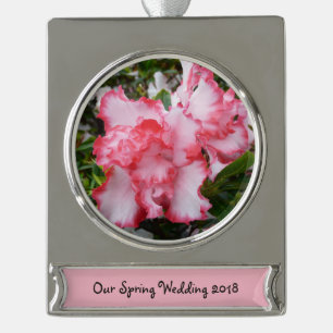 Frühlingsblüten mit doppeltem Rot und weißem Azale Banner-Ornament Silber
