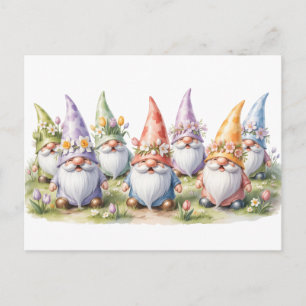 Frühlingsgnome auf einer Wiese Postkarte