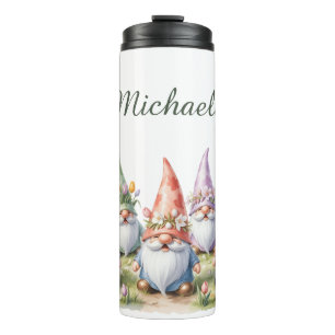 Frühlingsgnome auf einer Wiese Thermosbecher