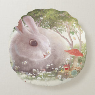 Frühlingshase: Realistischer Hase im Blumengarten  Rundes Kissen