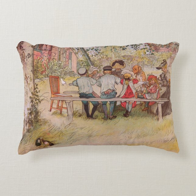 Frühstück unter der großen Birke von Carl Larsson Dekokissen (Vorderseite)