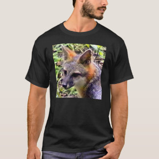 FUCHS-AUSRÜSTUNG, DIE IN DER BÜRSTE SPIELT T-Shirt