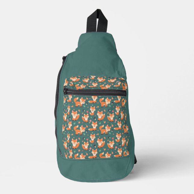 Füchse auf Waldgrün, niedliche Muster Crossbody Bag (Vorderseite)