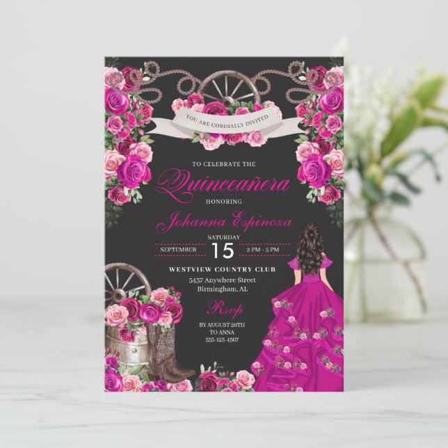 Fuchsia & Black Cowgirl Western Charro Quinceanera Einladung (Stehend Vorderseite)