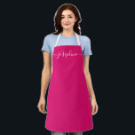Fuchsia Pink Chic Elegant Skriptname Schürze<br><div class="desc">Sie Liebe eine personalisierte Schürze,  während sie diese Goodies backt,  köstliche Geschirr kocht oder mit ihren Pflanze arbeitet. Ein perfektes Geschenk,  um ihre Talente zu fördern. Weiße Schrift für den Namen mit langen Schwänzen Verzierungen auf Fuchsia rosa.</div>