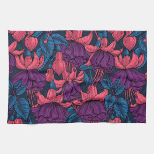 Fuchsie in Blau und Lila Geschirrtuch