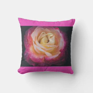Fuchsien und gelbe Rose Kissen