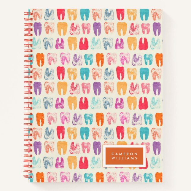 Füge Deinen Namen hinzu | Grunge Tooth Pattern Notizbuch (Vorderseite)
