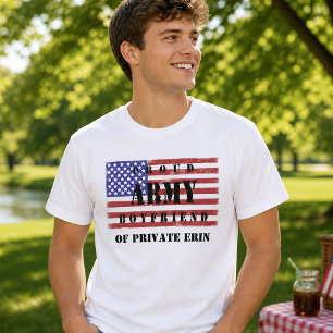 Füge den Namen deiner Freundin stolz hinzu Army Fr T-Shirt