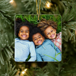 Fügen Sie diesem personalisierten Weihnachten ein Keramikornament