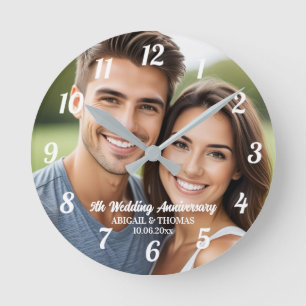 Fügen Sie Ihr eigenes Paar-Foto zum 5. Hochzeitsta Runde Wanduhr