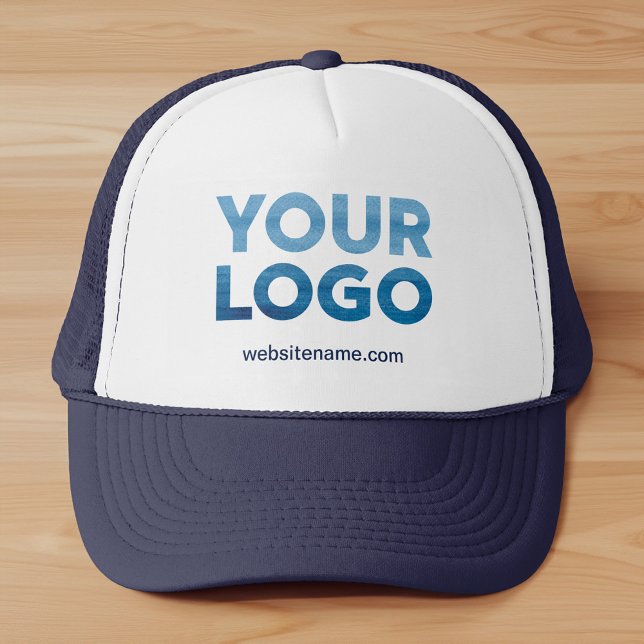 Fügen Sie Ihr Firmenlogo und Ihre Website hinzu Truckerkappe (Add Your Own Company Logo and Website Trucker Hat, in situ)