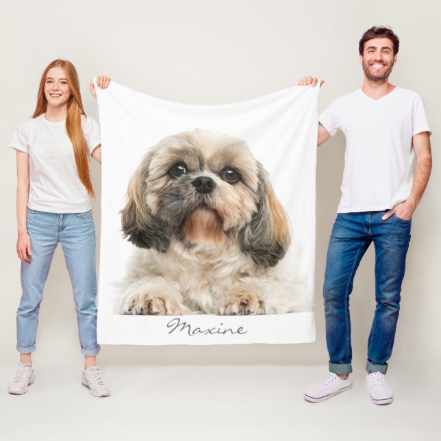 Fügen Sie Ihr Haustierportrait Shih Tzu Dog Person Fleecedecke (Beispiel)