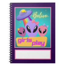 fügen Sie Ihr Thema auf der Alien Mädchen spielen