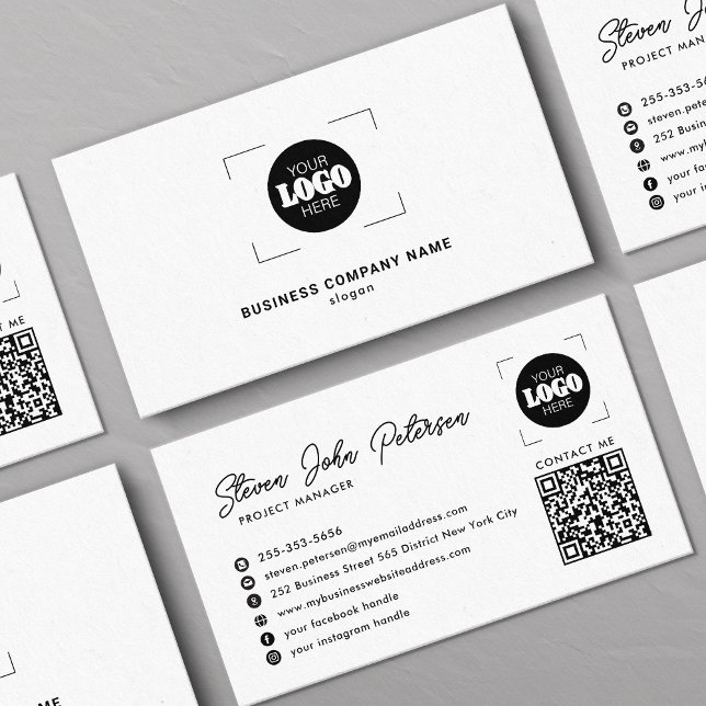 Fügen Sie Ihrem Logo professionellen QR-Code weiß  Visitenkarte (Von Creator hochgeladen)