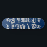 Fügen Sie Ihren eigenen Individuelle Name Personal Skateboard<br><div class="desc">Fügen Sie Ihre eigenen Individuelle Name Personalisiert Skateboard Features Ihrem personalisierten Namen in modernen silbernen Typografie auf einem einfachen blauen Hintergrund. Personalisieren Sie diese, indem Sie den Text in dem dafür vorgesehenen Textfeld bearbeiten. Geben Sie Ihrem Lieblingskateboarder zu Weihnachten, Geburtstag oder Ihrer BESTE FREUNDIN ein maßgeschneidertes Geschenk, ein personalisiertes Skateboard....</div>