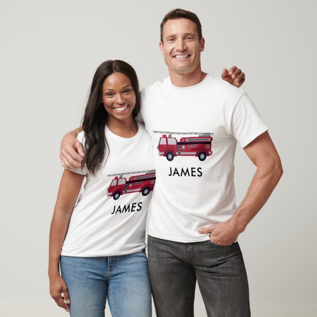 Fügen Sie Ihren Namen Red Fire LKW Personalisiert  T-Shirt (Unisex)