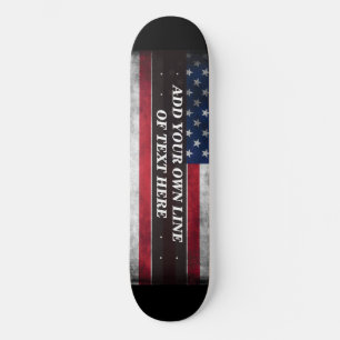 Fügen Sie Ihren Text auf der amerikanischen Flagge Skateboard