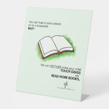 Führen Sie ein Kind im Freien oder in eine virtuel