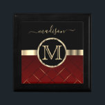 Führungskraft Monogramm | Schwarz und Rot Erinnerungskiste<br><div class="desc">Halten Sie die Geschenkboxen. Geschenkboxen für Sie bereit zu personalisieren. 📌 Wenn Sie weitere Anpassungen benötigen, klicken Sie bitte auf den Button "Weitere Anpassungen vornehmen" oder "Design anpassen oder bearbeiten" und verwenden Sie unser Designwerkzeug, um die Größe, den Rotation, die Textfarbe, den Text und vieles mehr zu ändern. ⭐ Dieses...</div>
