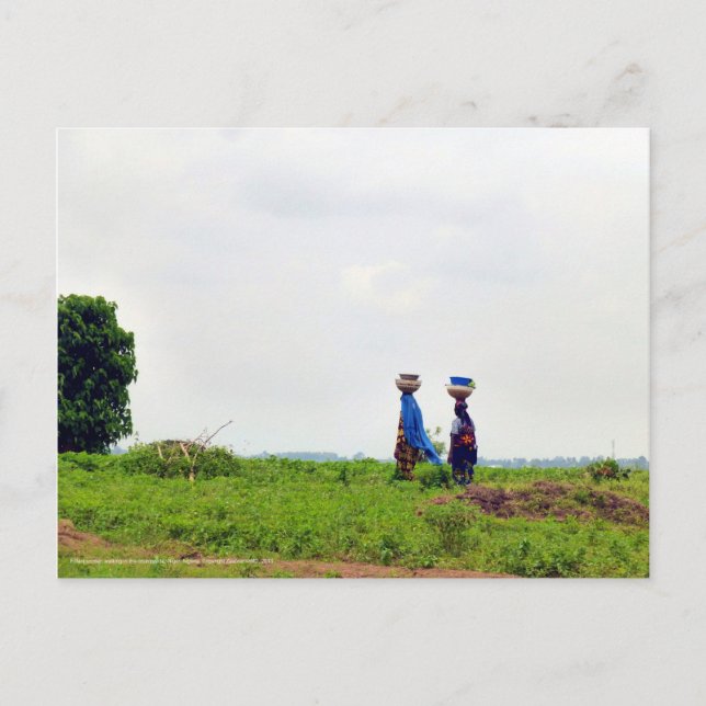 Fulani Woman im Grünen Postkarte (Vorderseite)