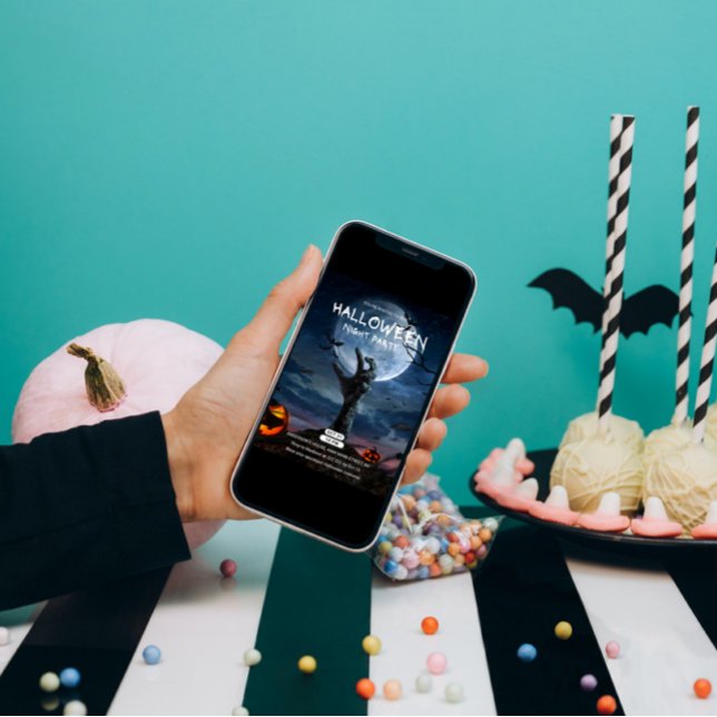 Full Moon & Bony Hand Halloween Invitation Einladung (Von Creator hochgeladen)