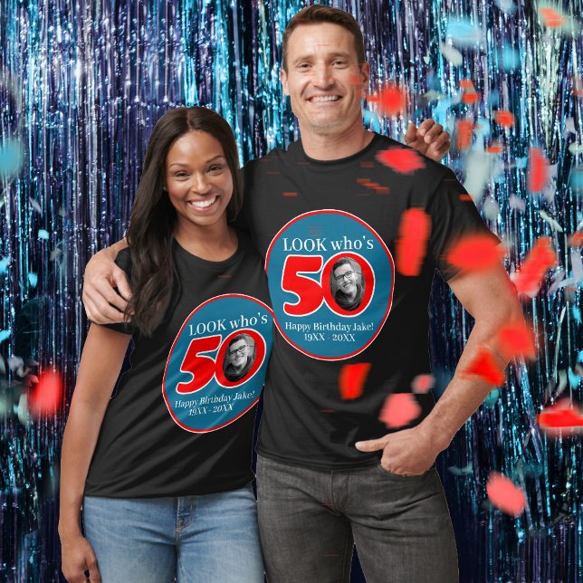 Fun 50. rot & blau fügen Sie Ihr eigenes Foto und  T-Shirt (Von Creator hochgeladen)