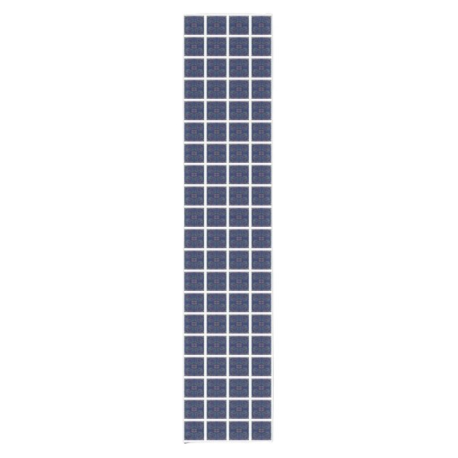 Fun Blue Squares auf Blue Geometric Table Runner Kurzer Tischläufer (Vorderseite)