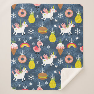 Fun Christmas Unicorns und Flamingos Muster Sherpadecke