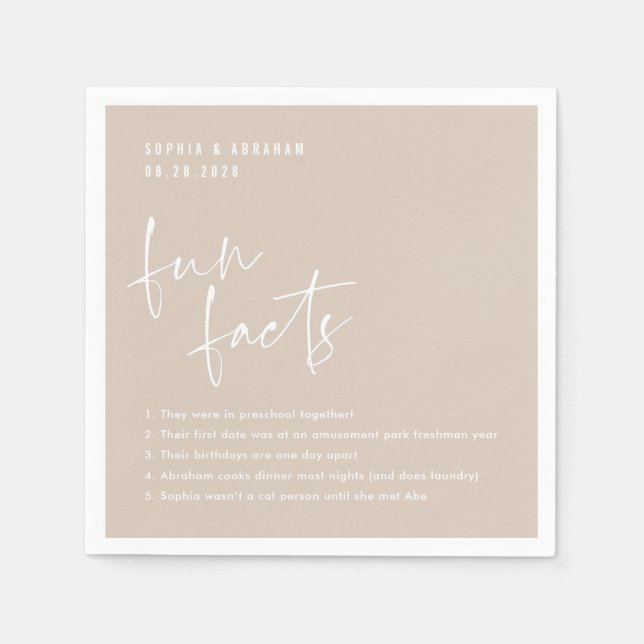 Fun Fakten über das Paar Sandy Beige Wedding Serviette (Vorderseite)