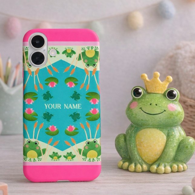 Fun Frog Pattern Pink Green Custom Name iPhone 16 Plus Hülle (Von Creator hochgeladen)