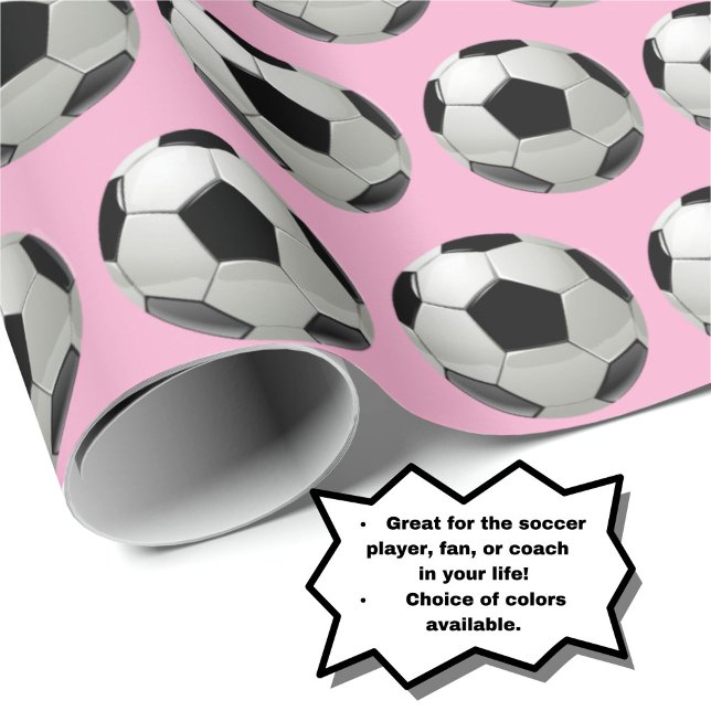 Fun-Fußball-Muster auf rosa Wrapping Paper Geschenkpapier (Add personality to your gift with this fun soccer ball pattern wrapping paper!)