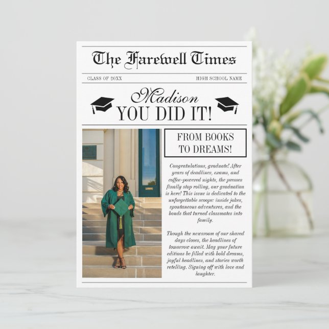 Fun Graduation Farewell Photo Newspaper Gift Card (Stehend Vorderseite)
