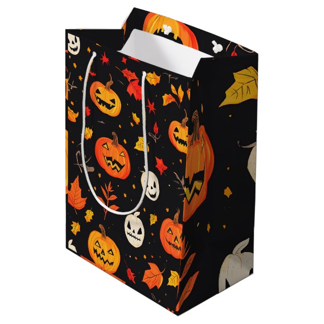 Fun Halloween Pumpkin und Blätter drucken Mittlere Geschenktüte (Rückseite Schrägansicht)