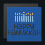 Fun Happy Hanukkah Menorah Magnetic Grußkarte Magnetkarte<br><div class="desc">Spaß Typografie, schöne Blues mit dieser "Happy Hanukkah" Square Magnetic 5.25" Karte mit Umschlag. Abmessungen der glänzenden Oberfläche: 5, 25" x5, 25"</div>