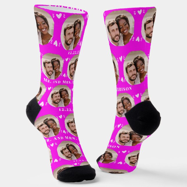 Fun Hot Pink Newlyweds Foto Pattern Socken (Gewinkelt)