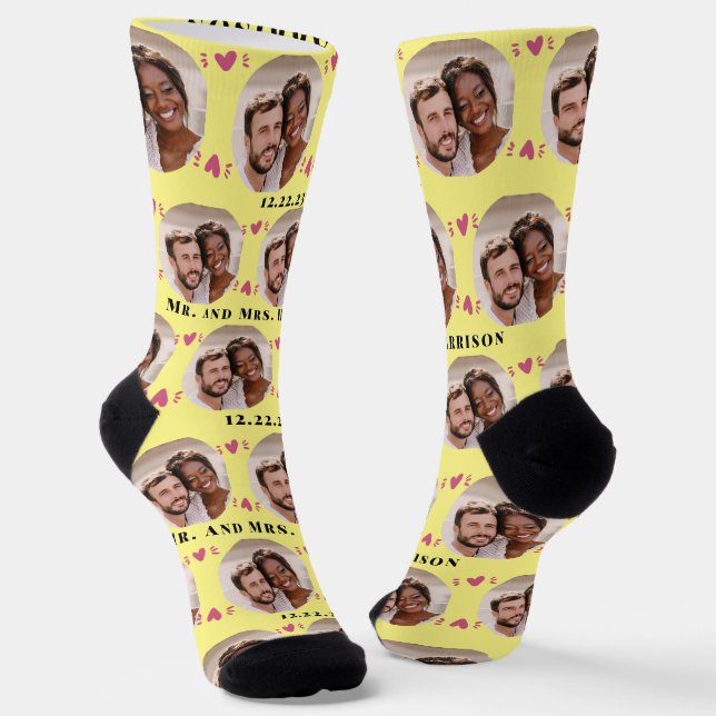 Fun Light Yellow Newlyweds Foto Pattern Socken (Gewinkelt)